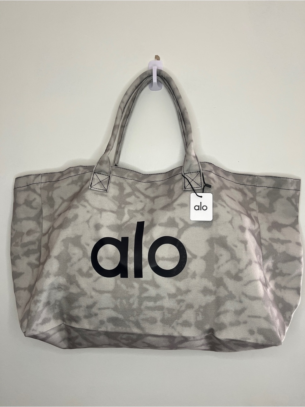 Alo Yoga Canvas Tote BRAND NEW WITH TAG!! - Picture 3 of 6